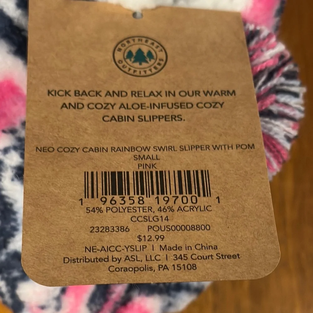 Northeast Cozy Cabin Slippers